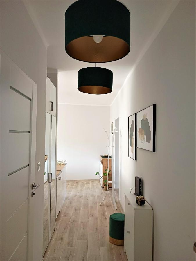 Szmaragdowy Apartament Przy Ulicy Opolskiej Tarnowskie Gory Exterior photo