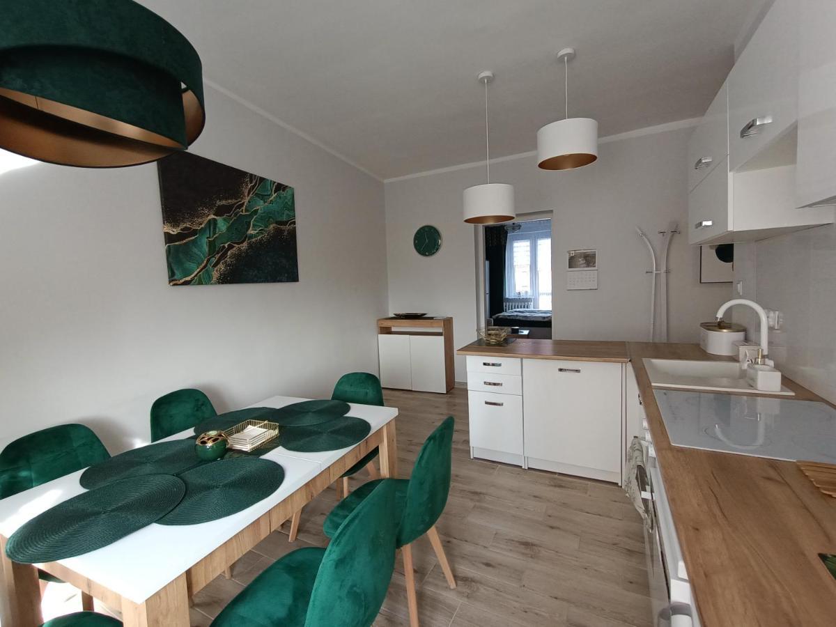 Szmaragdowy Apartament Przy Ulicy Opolskiej Tarnowskie Gory Exterior photo