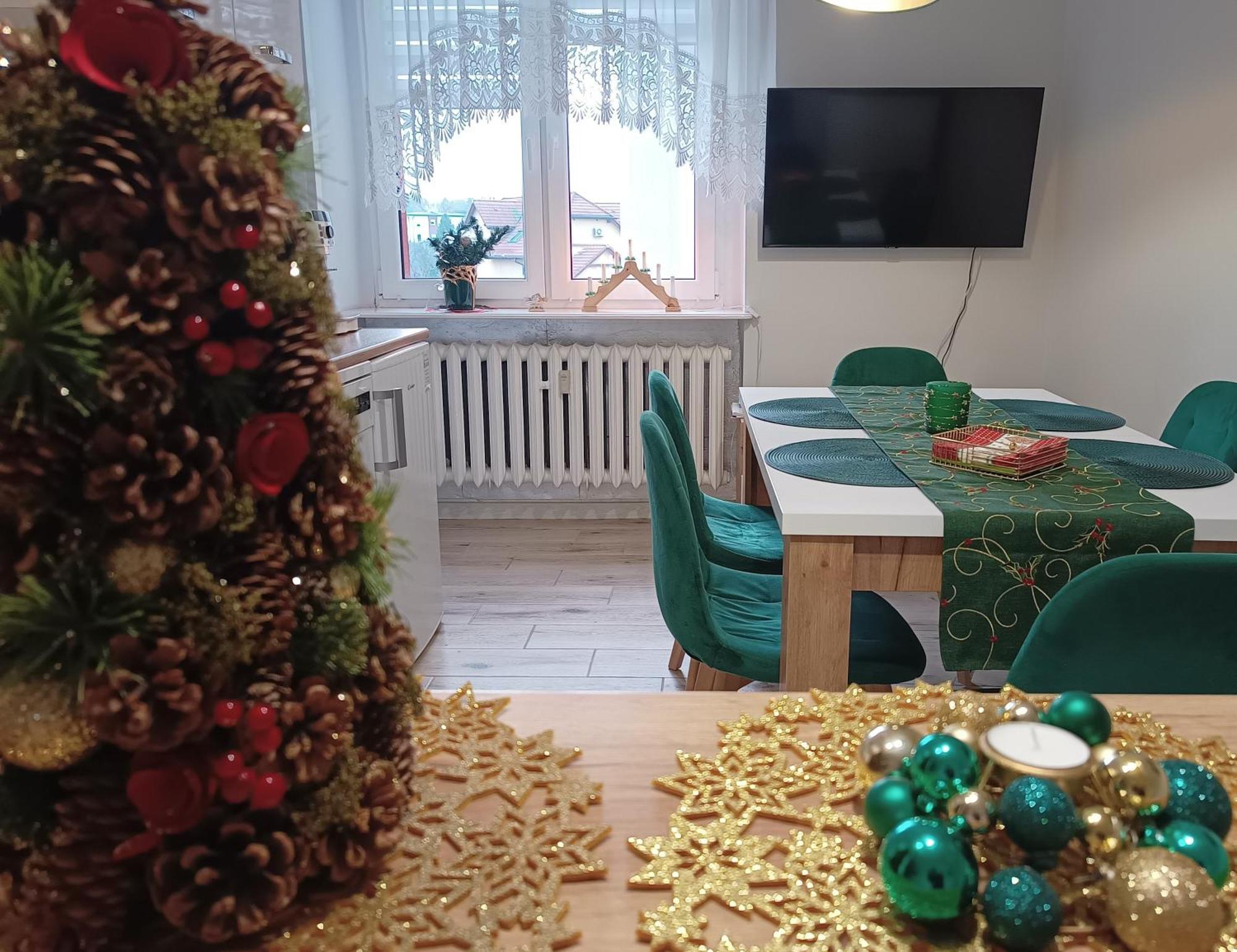 Szmaragdowy Apartament Przy Ulicy Opolskiej Tarnowskie Gory Exterior photo